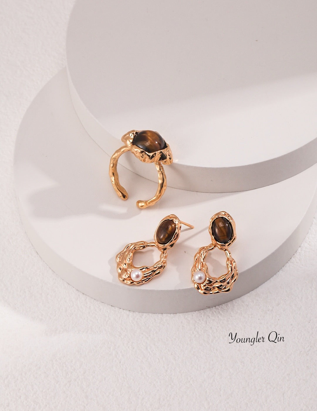 Sculpted Hoop Earrings