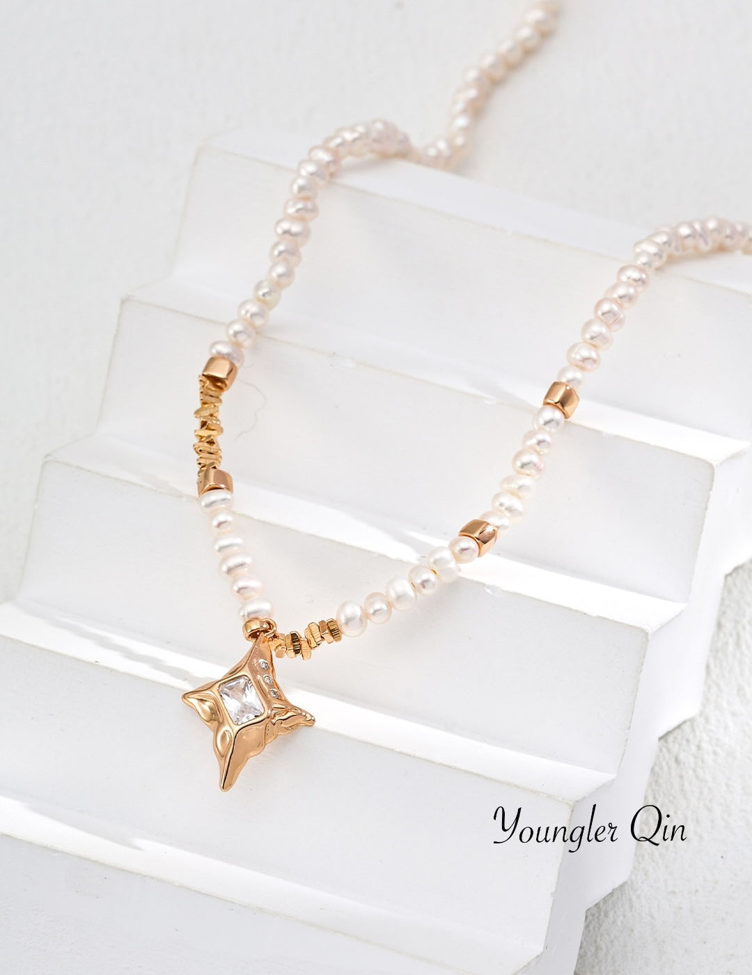 Pearl Sculpted Pendant