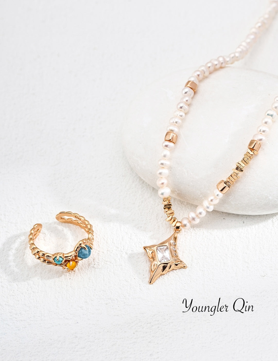 Pearl Sculpted Pendant