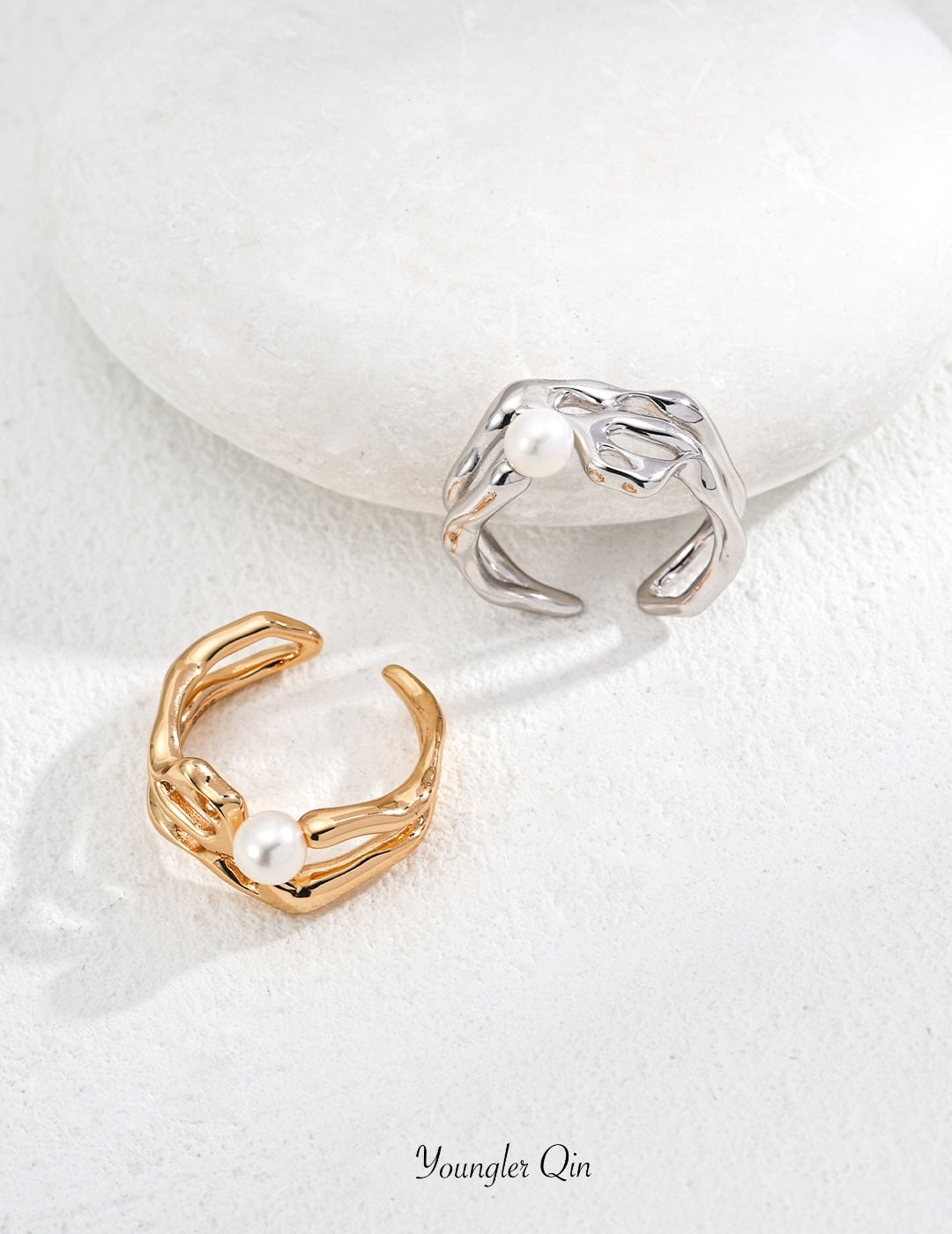 Molten-Style Pearl Ring