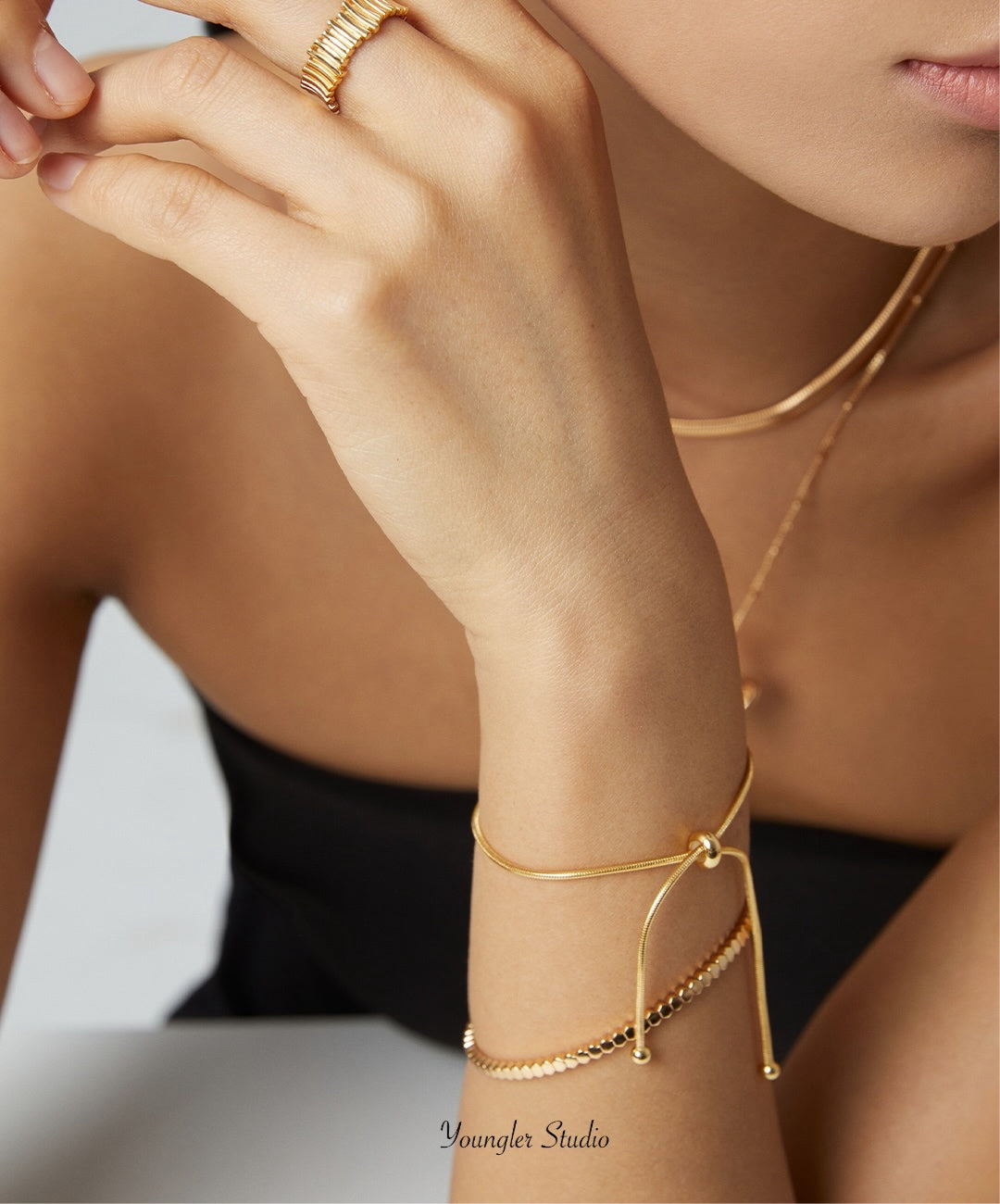 Sleek Thread – Minimalist Silver Bracelet