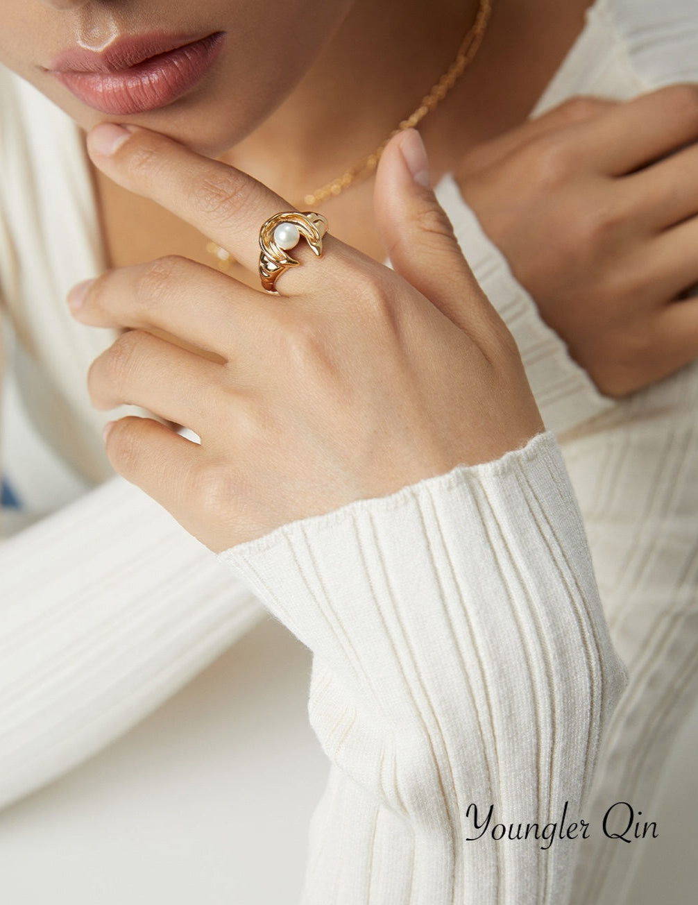 Sculptural Pearl Ring