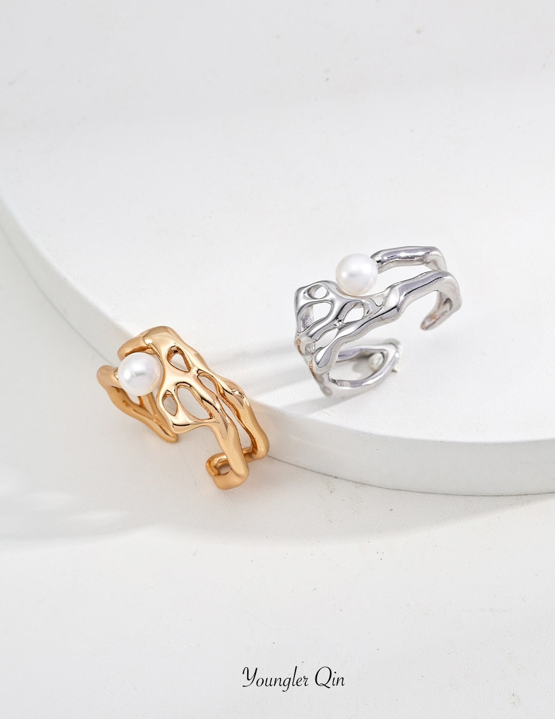 Molten-Style Pearl Ring