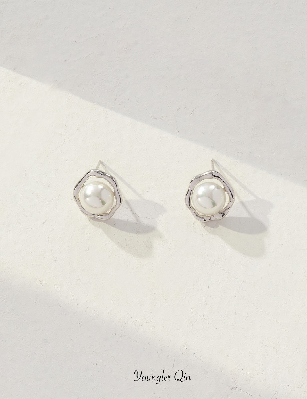 Oval Pearl Drop Earrings