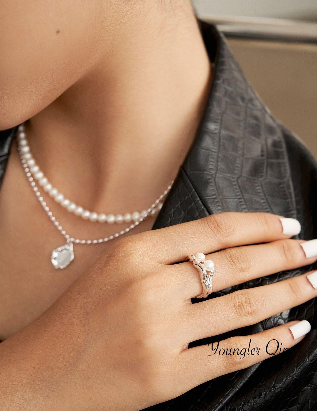 Minimalist Pearl Ring