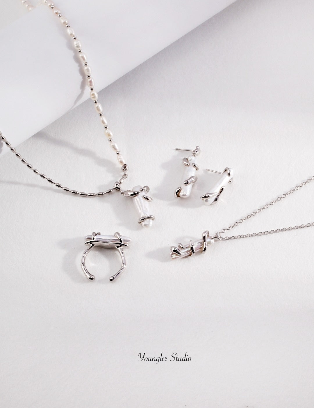 Silica Pearl Pendant