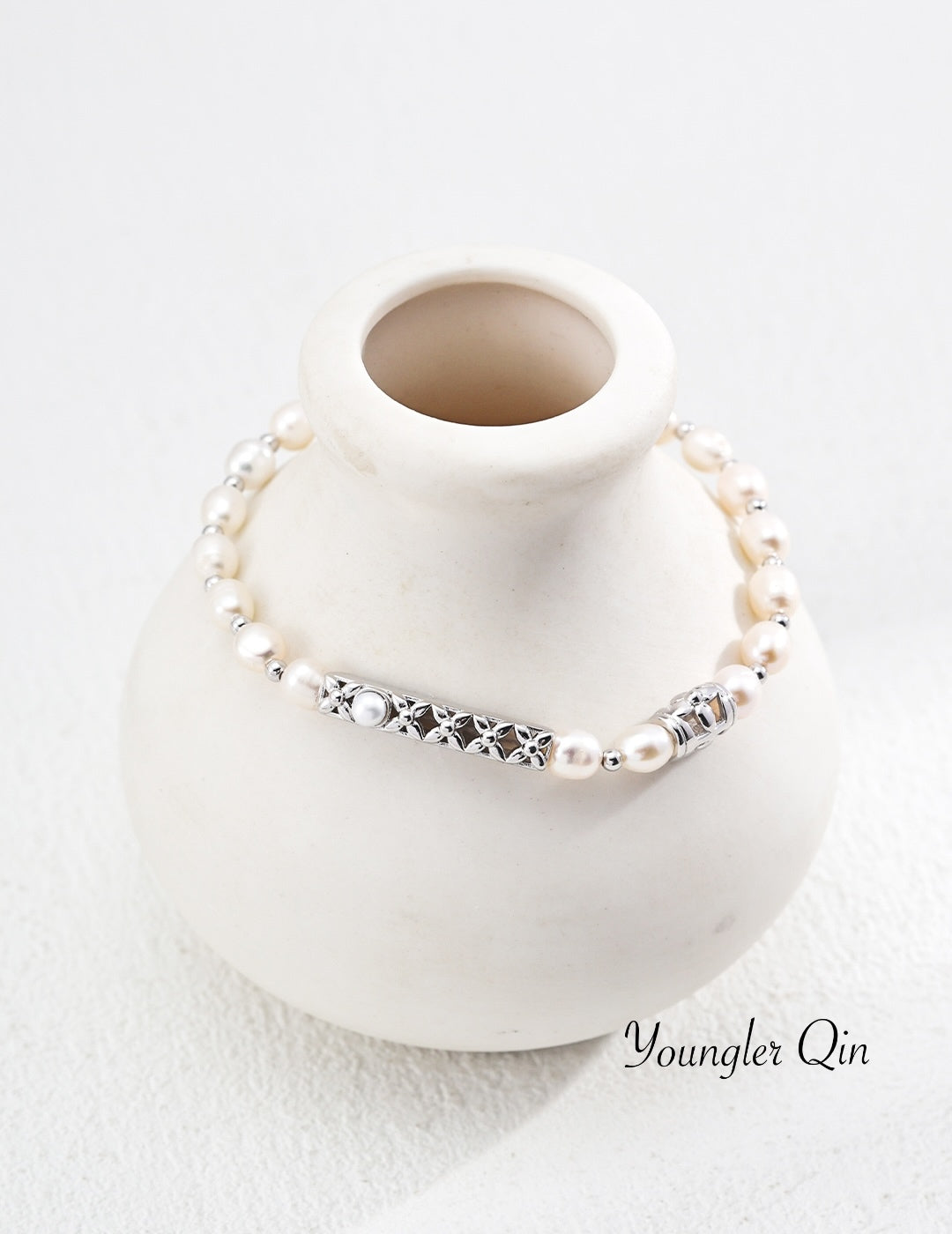 Retro Gold Pearl Bracelet