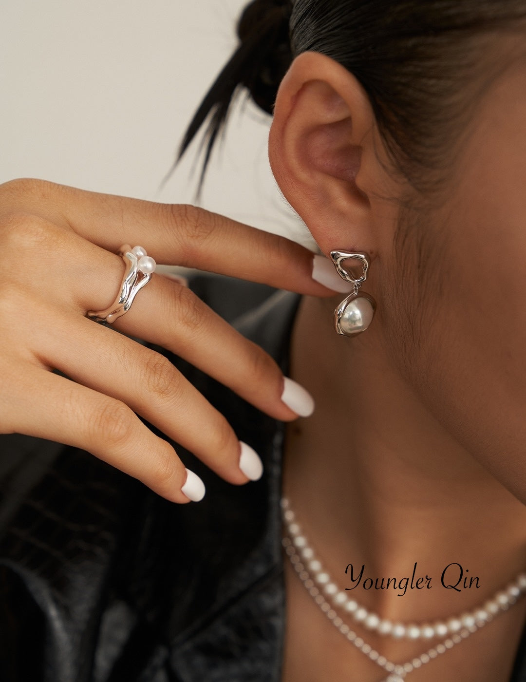 Minimalist Pearl Ring