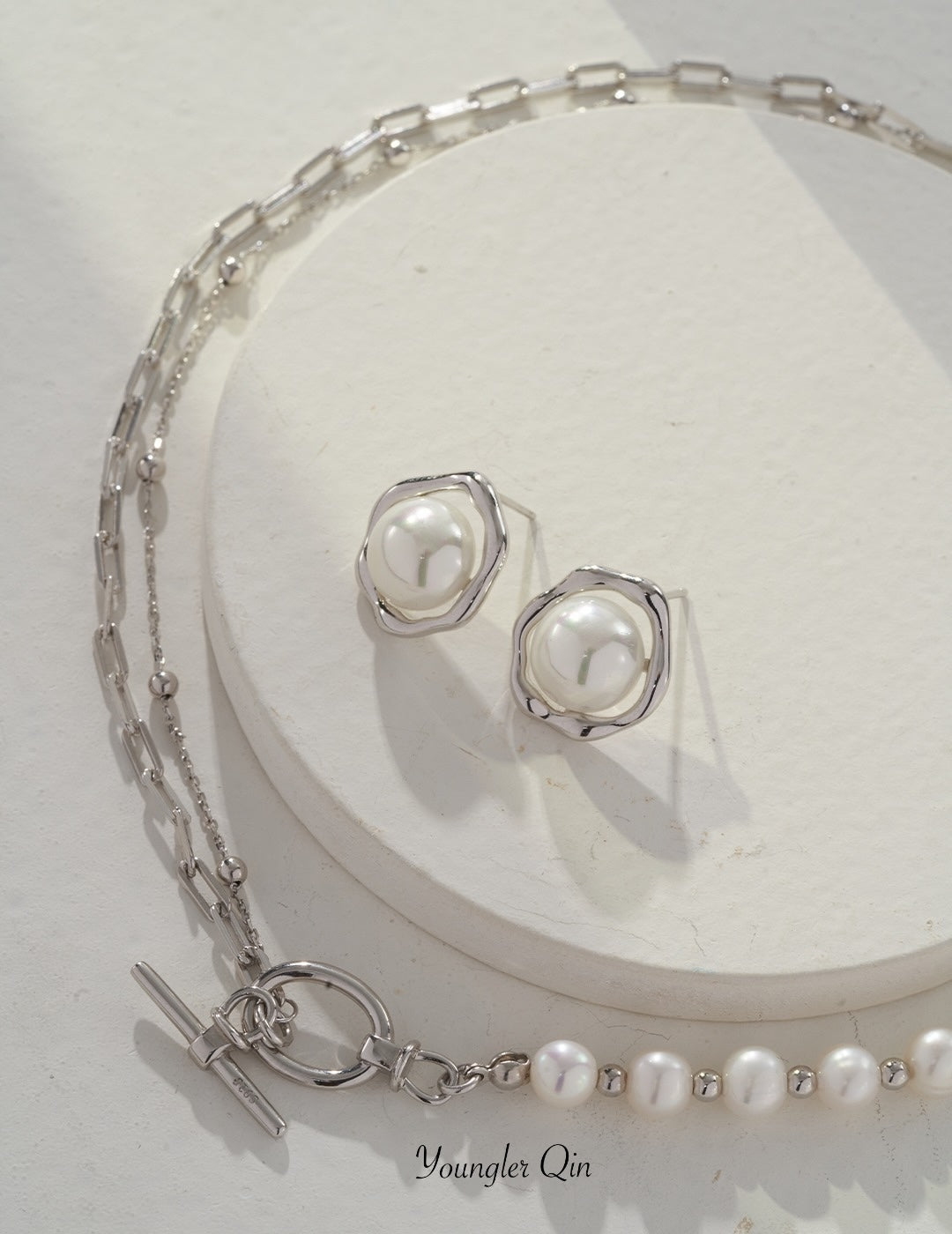 Oval Pearl Drop Earrings