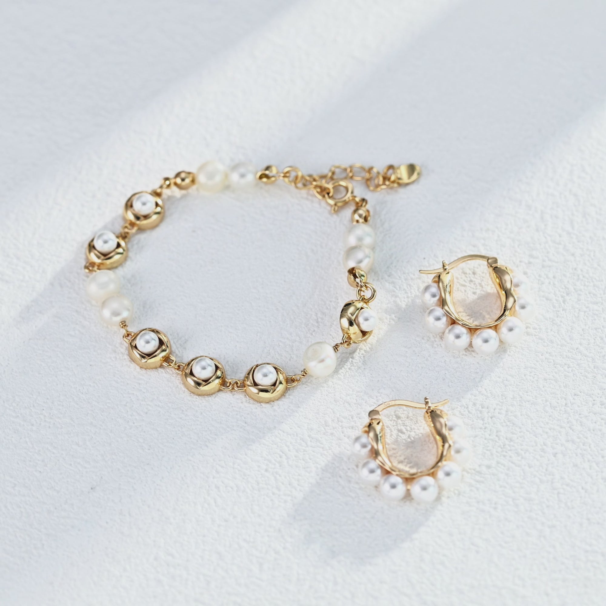 Pearl Retro Bracelet