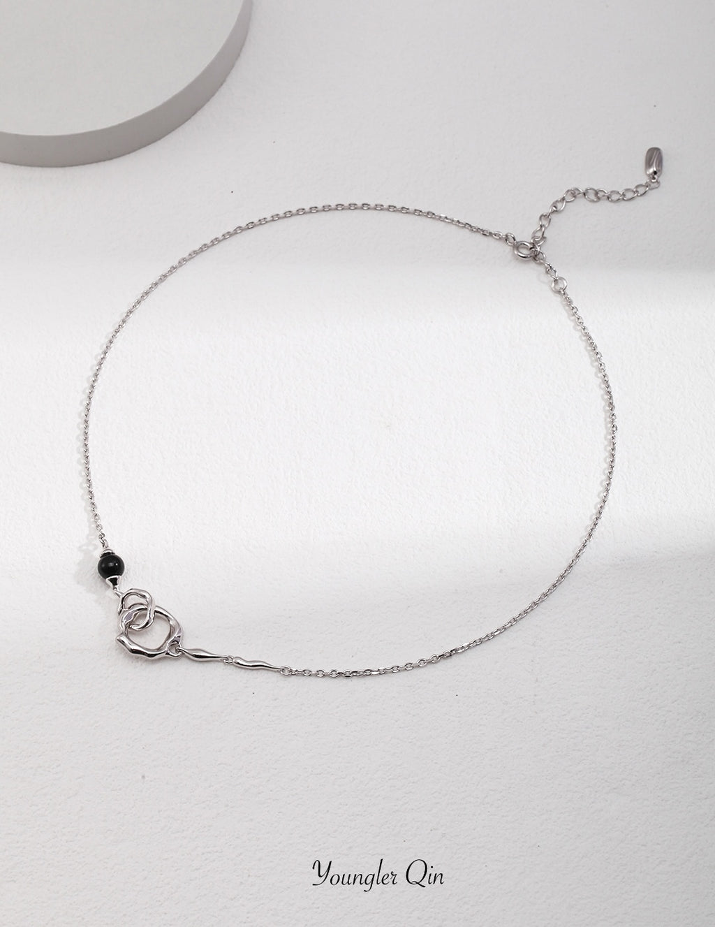 Interlocking Ripple Necklace