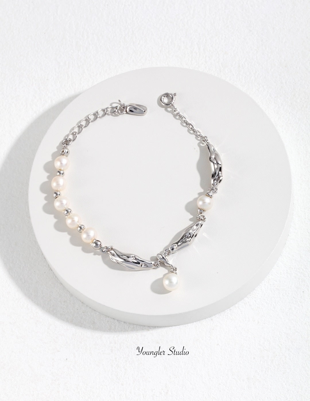Silken Muse Gold Pearl Bracelet