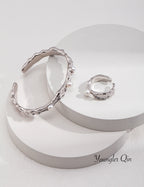 Fluid Pearl Ring