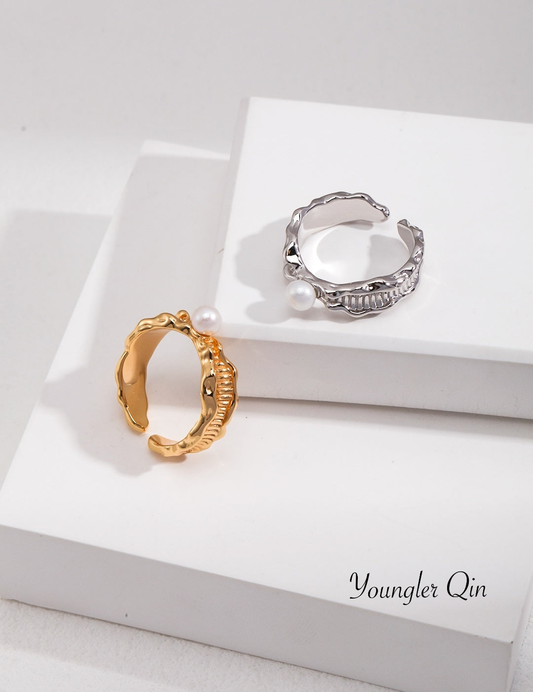 Fluid Pearl Ring