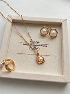 Pearl Kisses in Gold Set