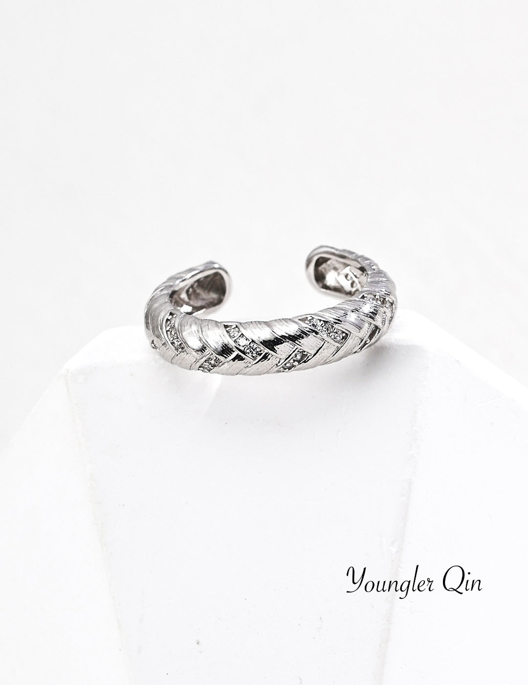 Retro Twist Ring