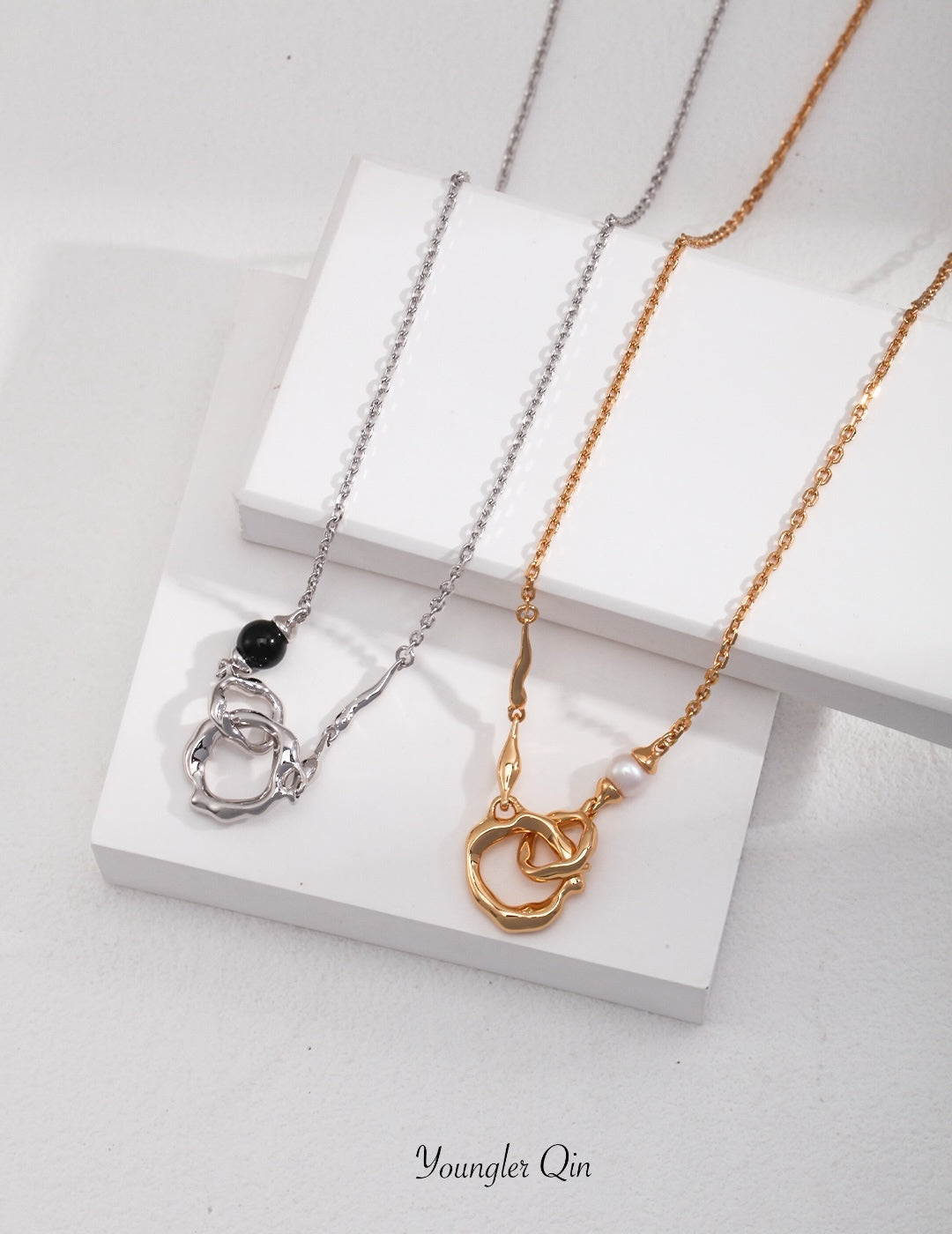 Interlocking Ripple Necklace