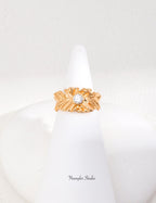 Carved Leaf Ring with Zircon – Sculptural Finish