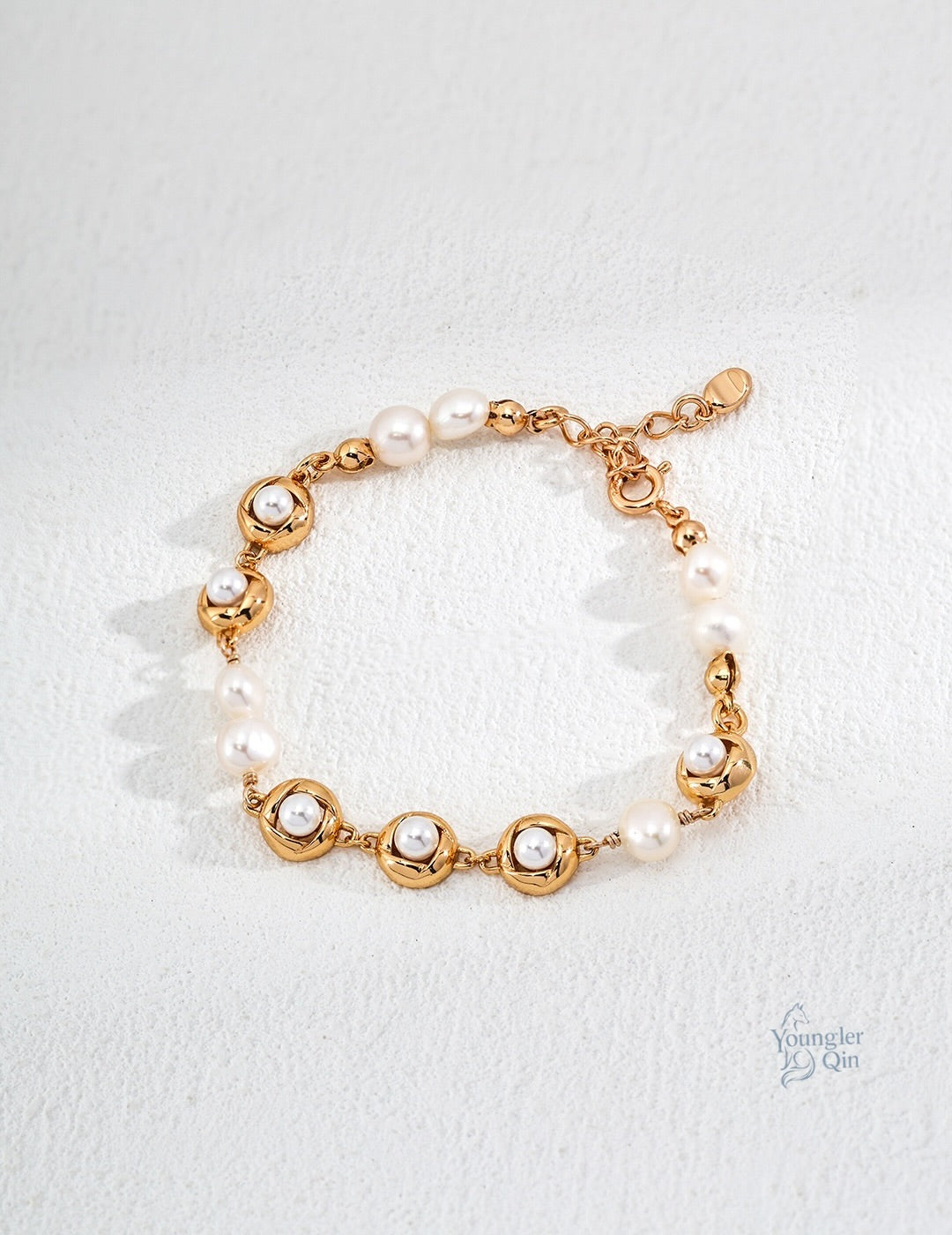 Pearl Retro Bracelet