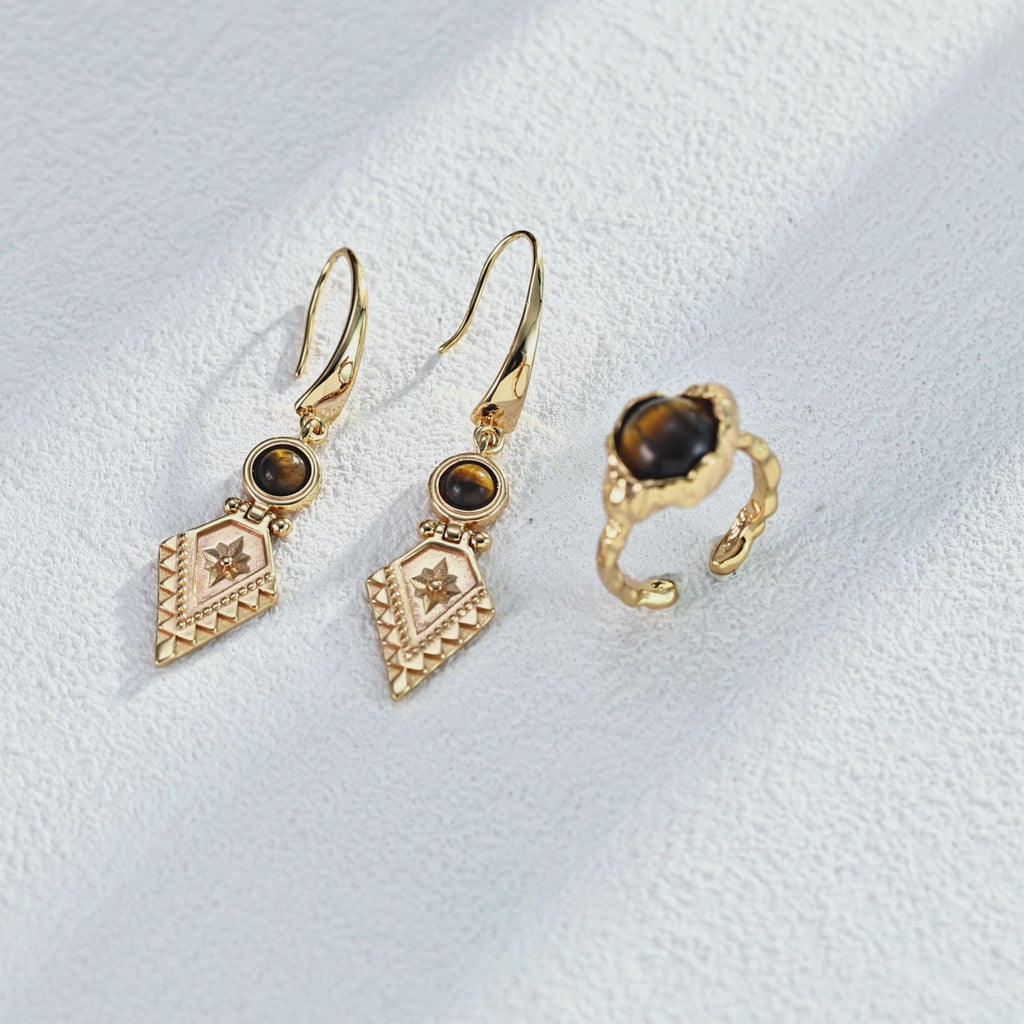 Oval Cat-Eye Ring
