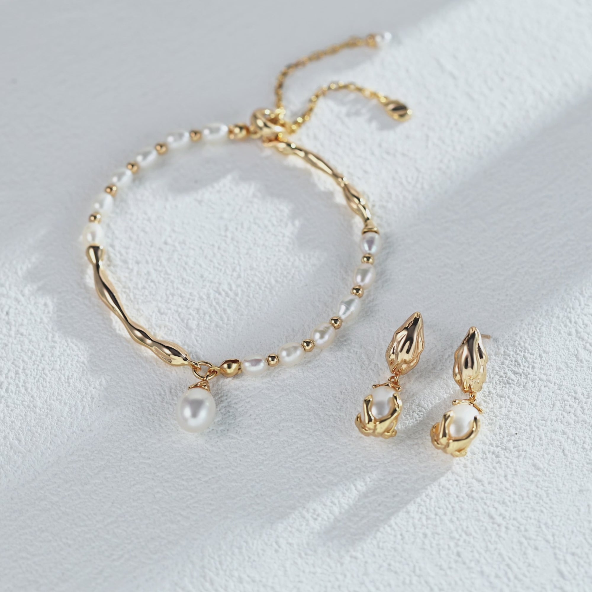 Baroque Pearl Earrings